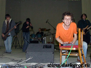 Между Вторниками